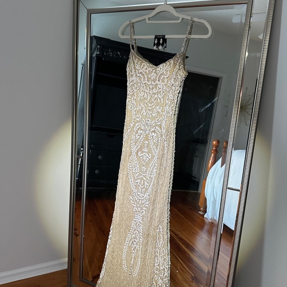 Sherri Hill Elegant Beaded Gown with earrings - Picture 6 of 6